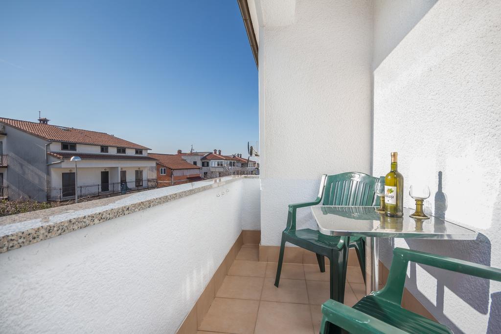 Apartments Villa-Passat Пореч Экстерьер фото
